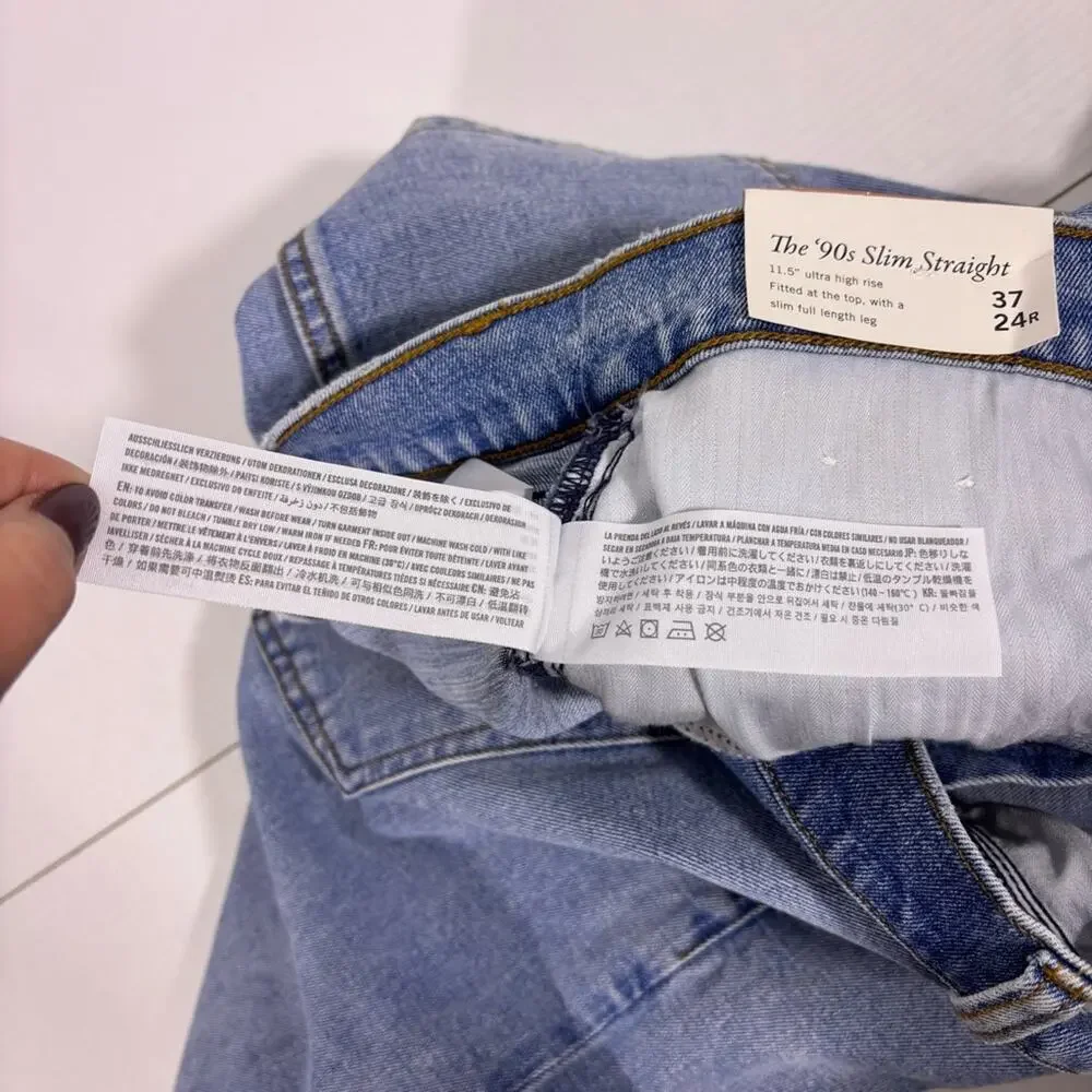 NWT Abercrombie & Fitch 90s Slim Straight Ultra High Rise Jeans Size 37 T9